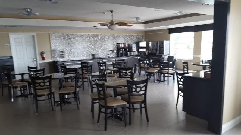 Days Inn & Suites by Wyndham Galveston West/Seawall Exterior foto